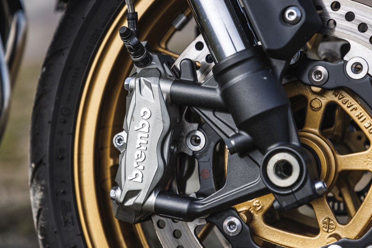 Kawasaki Z900 RS SE e Yamaha XRS900: modern classic... a modo loro